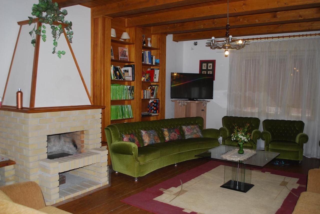 Bed and Breakfast Casa Napsugár Panzió Apostag Esterno foto