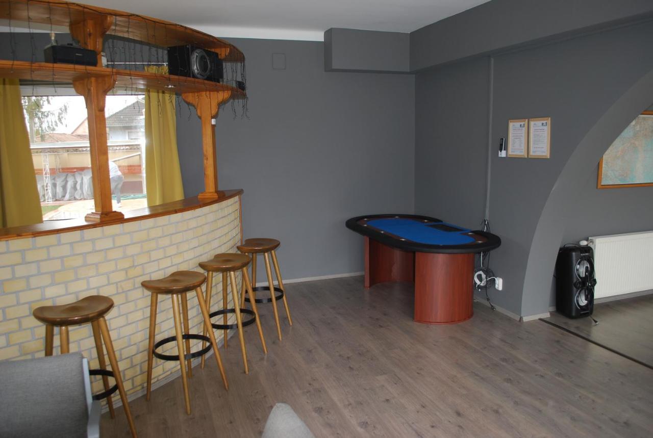 Bed and Breakfast Casa Napsugár Panzió Apostag Esterno foto