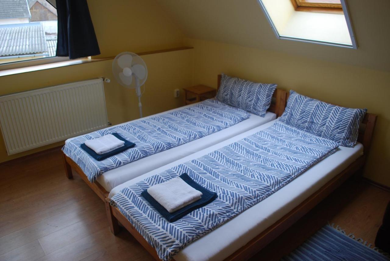 Bed and Breakfast Casa Napsugár Panzió Apostag Esterno foto